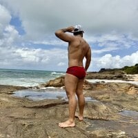 Sehen Sie sich CasadoLutadorBigStudss Live-Sexshow an