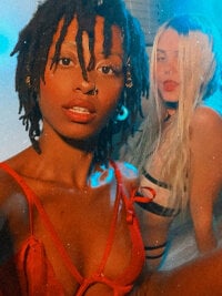 Watch StudioWahines's Live Sex Show