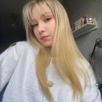 Sehen Sie sich ChinBonnells Live-Sexshow an