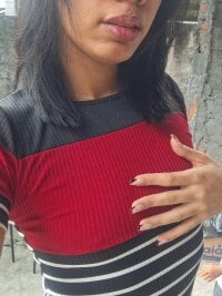 Sehen Sie sich RavenShyfits Live-Sexshow an