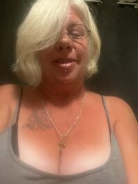 Watch canadiancougar1965's Live Sex Show