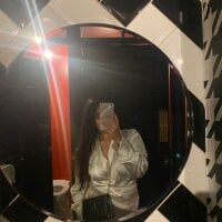 Sehen Sie sich Ziinas Live-Sexshow an