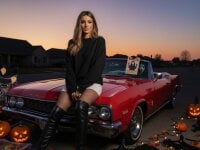 Sehen Sie sich AnastasiasCharmss Live-Sexshow an