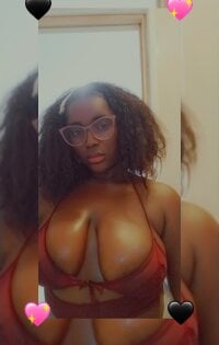 Watch YHENDELYN_STONE's Live Sex Show