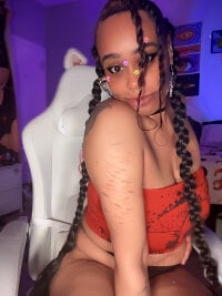 Sehen Sie sich loveluna8s Live-Sexshow an