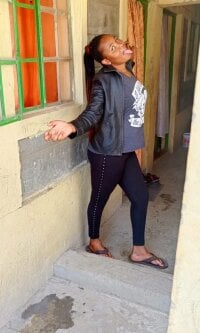 Sehen Sie sich Creamy-Aishas Live-Sexshow an