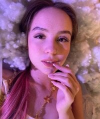 Watch LisaSmiths's Live Sex Show