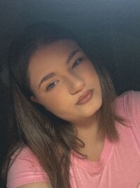 Watch LissaBigTitts's Live Sex Show