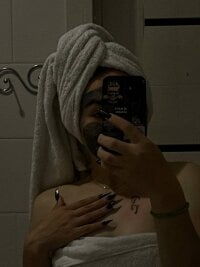 Sehen Sie sich Adele_Shys Live-Sexshow an