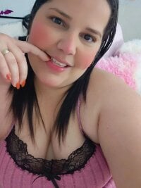 Watch kiara_scottt's Live Sex Show