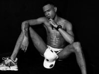 Sehen Sie sich black_latin23cms Live-Sexshow an
