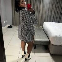 Sehen Sie sich BootyliciousbustyX33s Live-Sexshow an