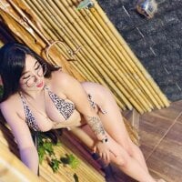 Sehen Sie sich LylaLee111s Live-Sexshow an