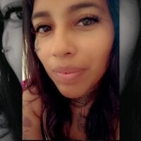 Sehen Sie sich Chicattoo69s Live-Sexshow an