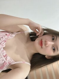 Watch LeQuin-cute's Live Sex Show