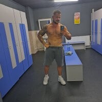 Watch musclemonster31's Live Sex Show