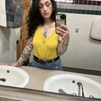 Watch CjNDee_honeyNivory's Live Sex Show