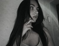 Sehen Sie sich RinaModels Live-Sexshow an