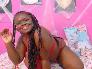 Sehen Sie sich ThickEbonyPrincess Live-Sexshow an