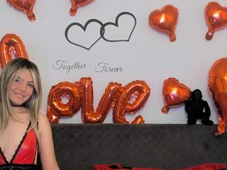 AdellineY's Webcam Live Show