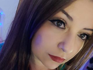 Sehen Sie sich NatalyHamis Live-Sexshow an