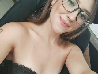 Sehen Sie sich MiaGarcias Live-Sexshow an