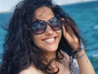 Watch SexyMirra's Live Sex Show