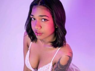 Смотреть секс шоу MaddyMagic