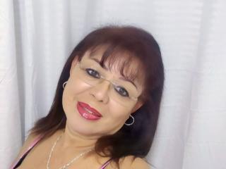 Watch HornyFemme69's Live Sex Show