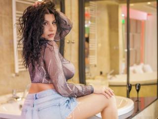 AddaCurvyHot's Webcam Live Show