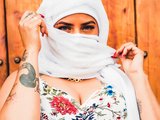 Sehen Sie sich zully-arabbs Live-Sexshow an