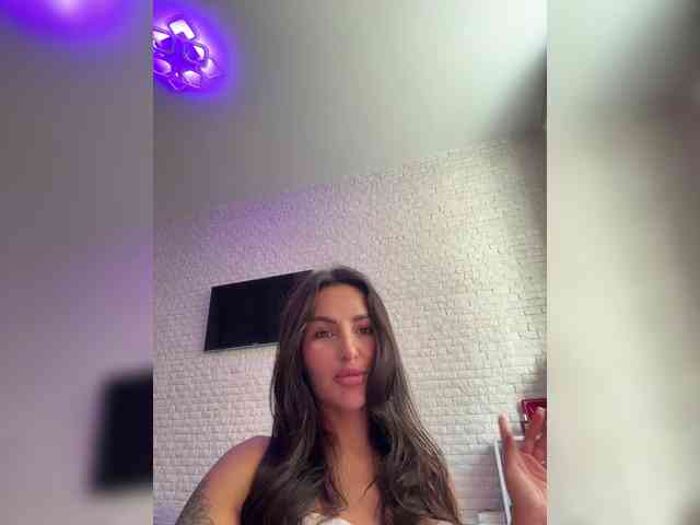 sweetkira25's Webcam Live Show