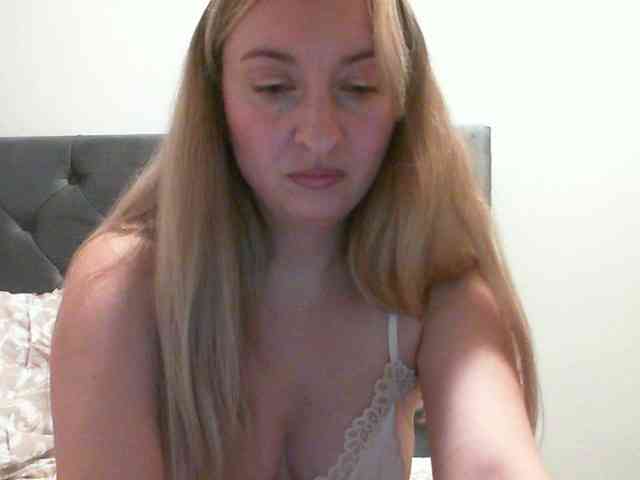 RuslanaFlower's Webcam Live Show