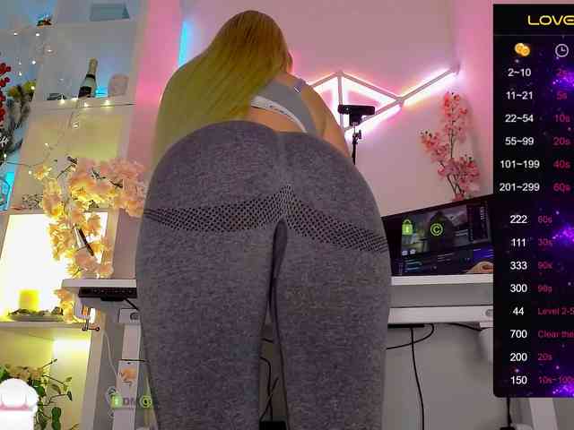 ELENA-XXX's Webcam Live Show