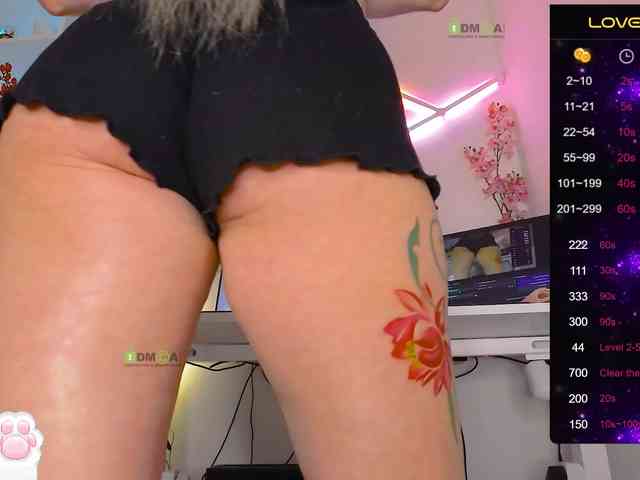 ELENA-XXX's Webcam Live Show