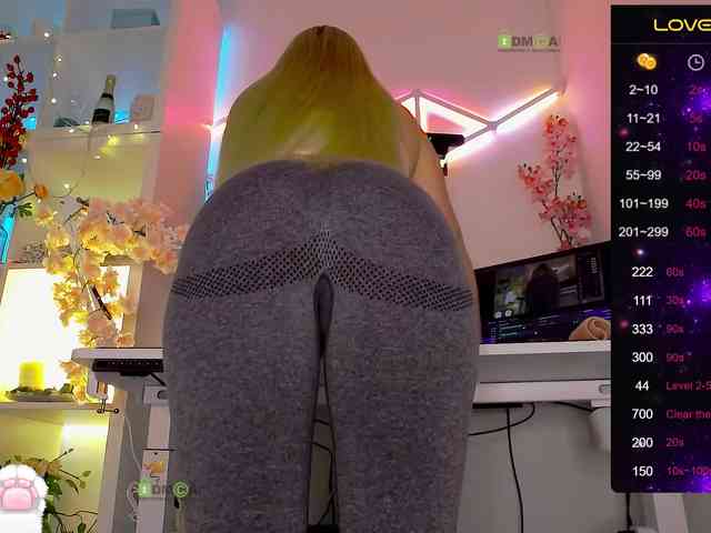 ELENA-XXX's Webcam Live Show