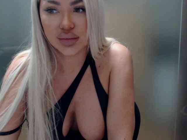 SarahStone's Webcam Live Show