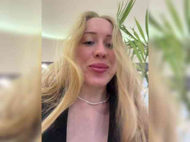 Likachkaa's Webcam Live Show