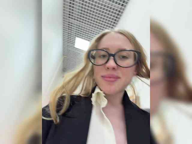 Likachkaa's Webcam Live Show