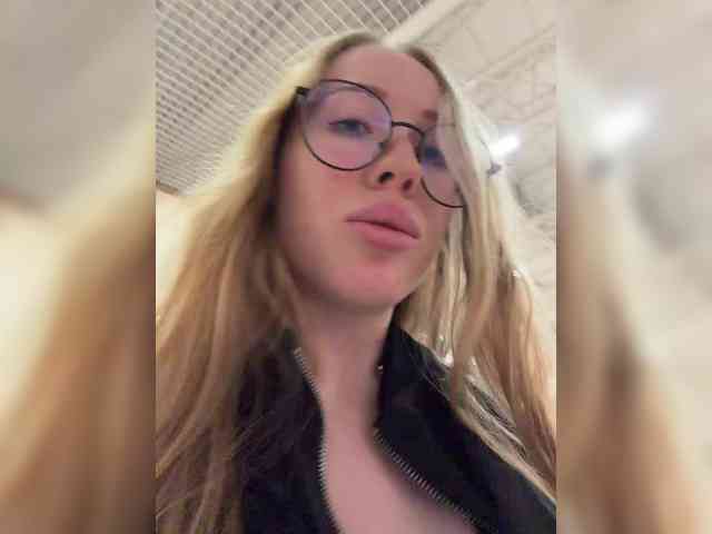 Likachkaa's Webcam Live Show