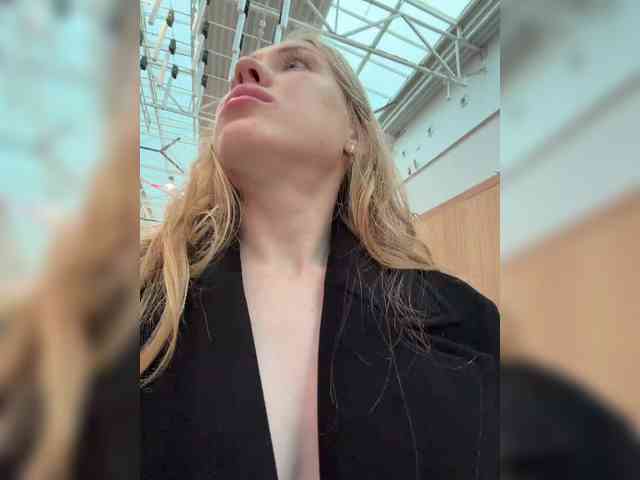 Likachkaa's Webcam Live Show