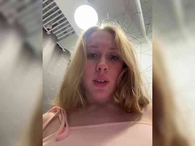 Likachkaa's Webcam Live Show