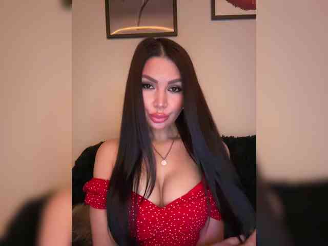 Порночат с Elisandria