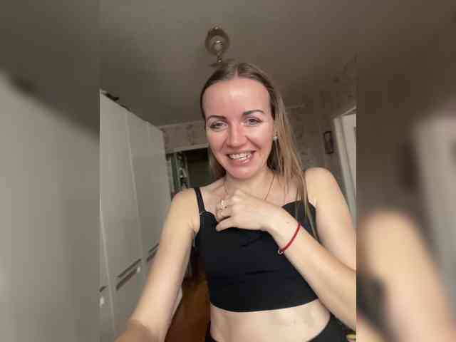 Alenushka888's Webcam Live Show