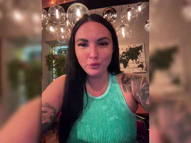 Порночат с TokionaJoe