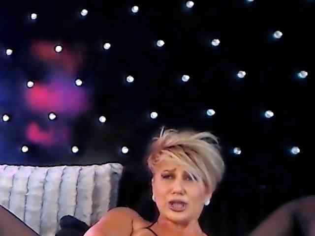 InannaIshtar1's Webcam Live Show