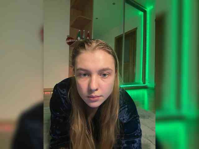 jucieLussie's Webcam Live Show