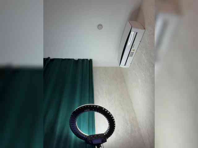 Ellidi's Webcam Live Show