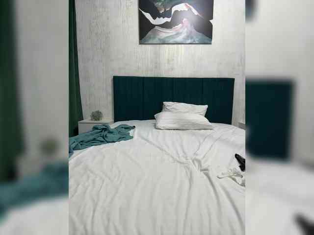OrgazMia's Webcam Live Show