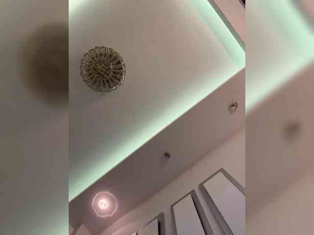 OrgazMia's Webcam Live Show